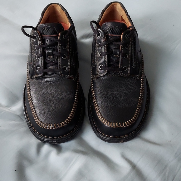 Clarks Unstructured Size 7 Unstructured. - Picture 4 of 6